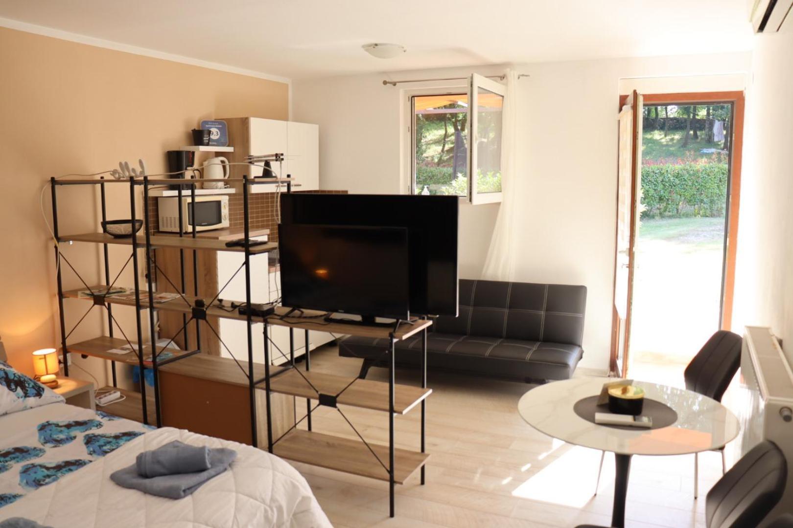 Apartment Matelici *